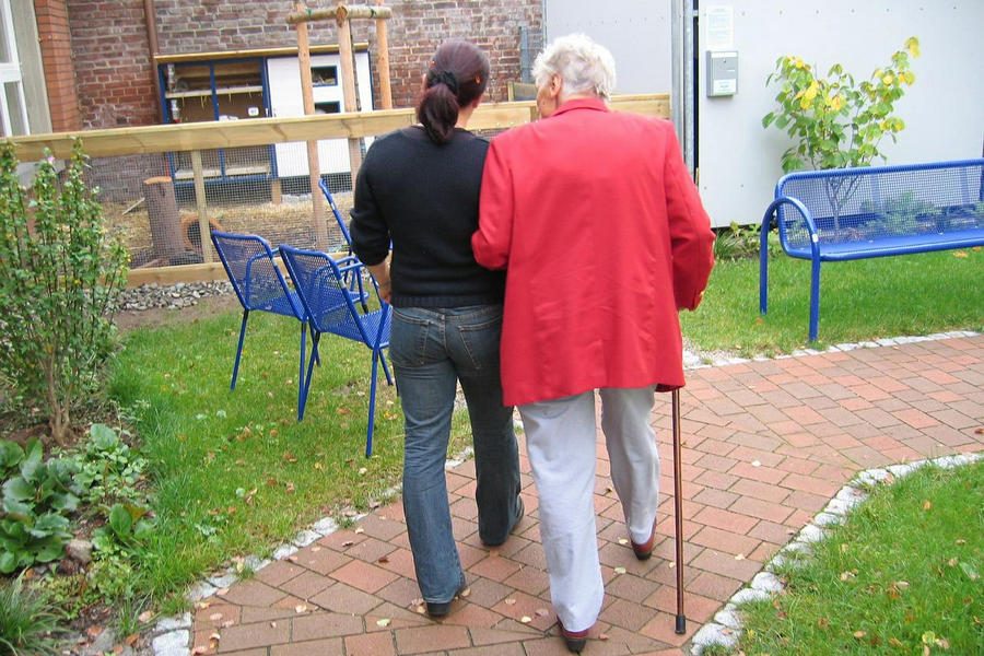 Tips for Everyday Care for People With Dementia